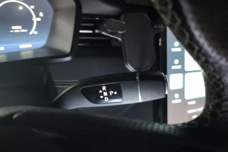 Used XPeng G3 2020 520i Luxury Edition Gear Lever