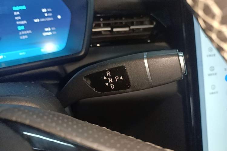 Used XPeng G3 2020 520i Luxury Edition Gear Lever
