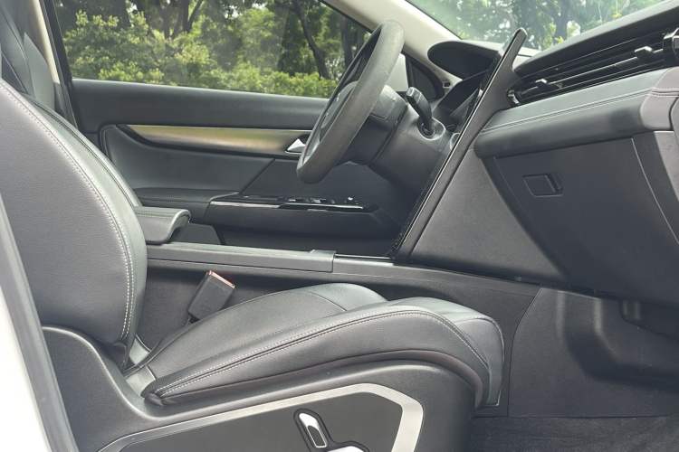 Used XPeng G3 2020 520 Smart Edition Interior 5
