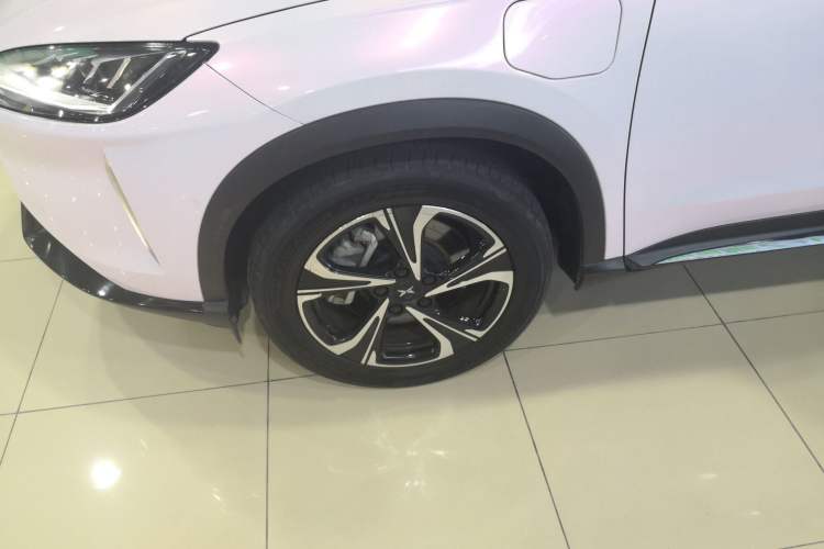 Used XPeng G3 2020 520 Smart Edition Left Front Wheel Hub