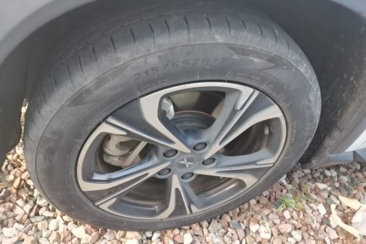 Used XPeng G3 2020 520 Smart Edition Left Front Wheel Hub