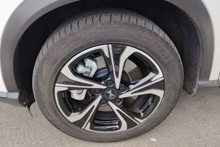 Used XPeng G3 2020 520i Luxury Edition Left Front Wheel Hub