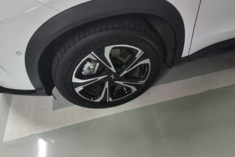 Used XPeng G3 2020 520 Smart Edition Left Front Wheel Hub