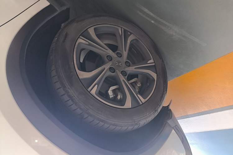 Used XPeng G3 2020 460i Luxury Edition Left Front Wheel Hub