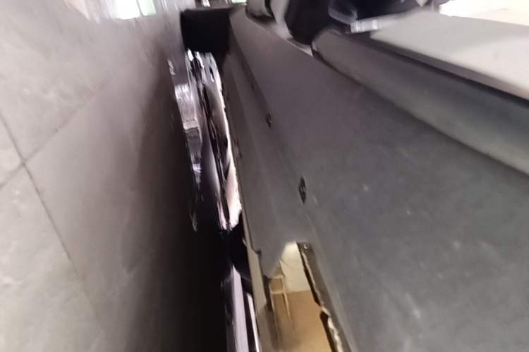 Used XPeng G3 2020 520i Luxury Edition Left Side Sill