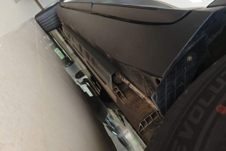 Used XPeng G3 2020 520 Smart Edition Left Side Sill
