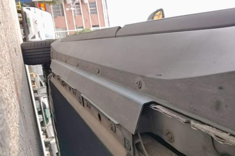 Used XPeng G3 2020 520i Luxury Edition Left Side Sill