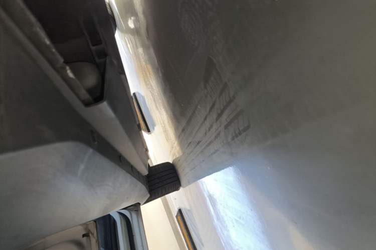 Used XPeng G3 2020 460i Luxury Edition Left Side Sill