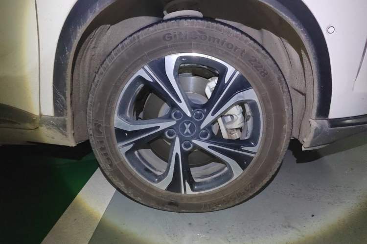 Used XPeng G3 2020 520i Luxury Edition Right Front Wheel Hub