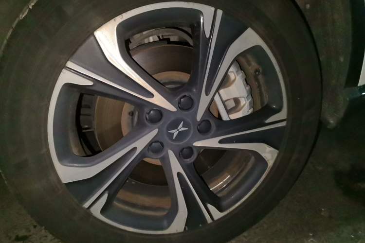 Used XPeng G3 2020 520 Smart Edition Right Front Wheel Hub