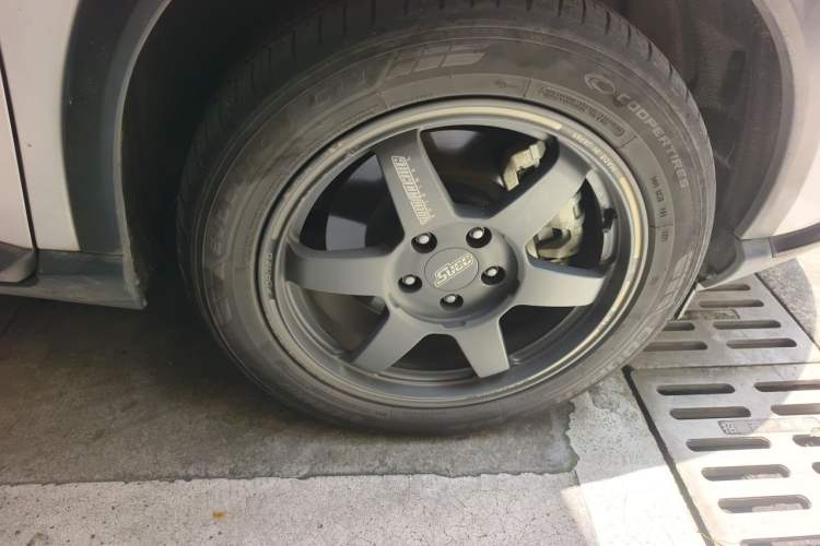 Used XPeng G3 2020 520 Smart Edition Right Front Wheel Hub