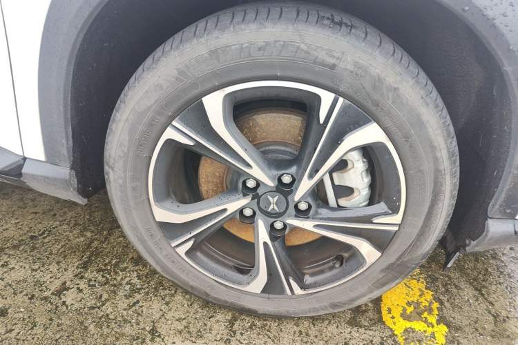 Used XPeng G3 2020 520 Luxury Edition Right Front Wheel Hub