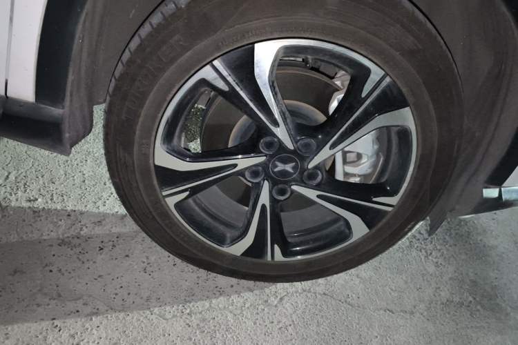 Used XPeng G3 2020 520i Luxury Edition Right Front Wheel Hub