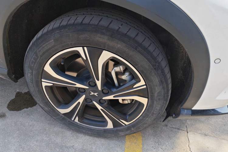 Used XPeng G3 2020 520 Smart Edition Right Front Wheel Hub