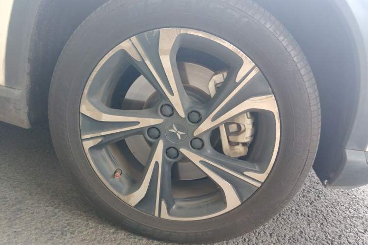 Used XPeng G3 2020 520 Smart Edition Right Front Wheel Hub