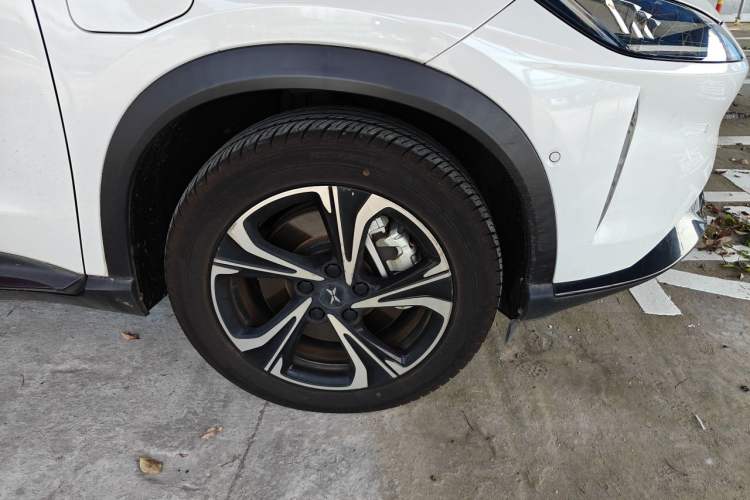 Used XPeng G3 2020 520 Luxury Edition Right Front Wheel Hub