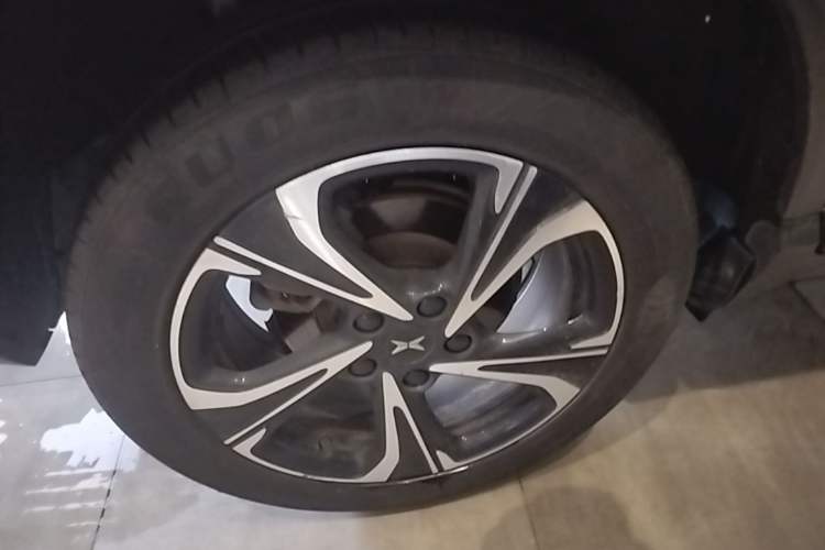 Used XPeng G3 2020 520i Luxury Edition Right Rear Wheel Hub