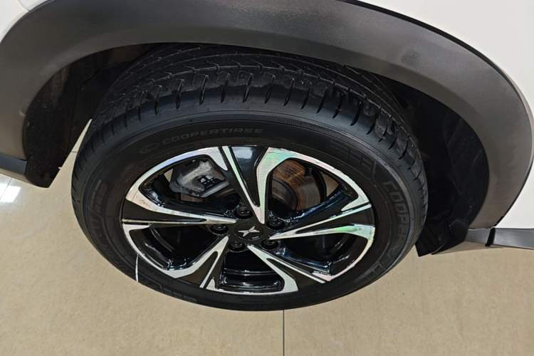 Used XPeng G3 2020 520i Luxury Edition Right Rear Wheel Hub
