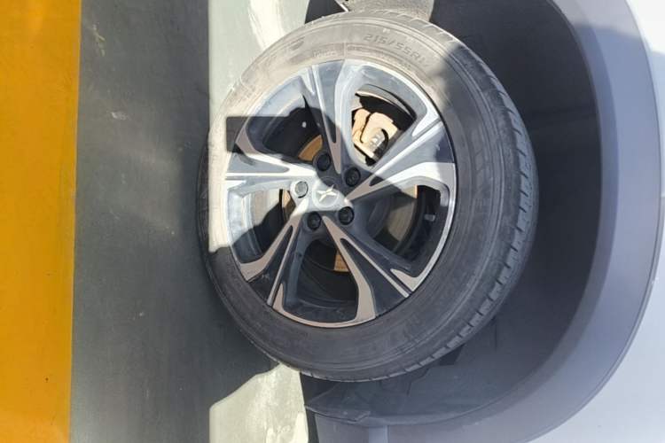 Used XPeng G3 2020 460i Luxury Edition Right Rear Wheel Hub