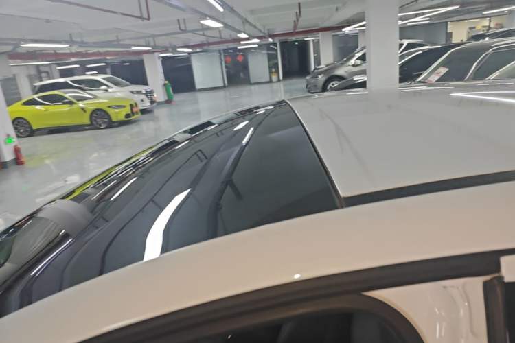 Used XPeng G3 2020 460i Luxury Edition Roof