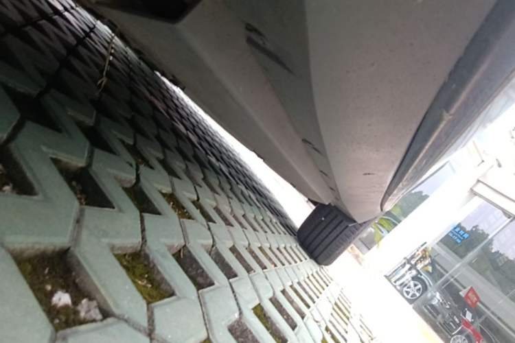 Used XPeng G3 2021 G3i 520G Chassis Front Left