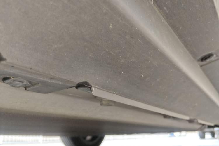 Used XPeng G3 2021 G3i 460N Chassis Front Right