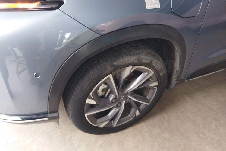 Used XPeng G3 2021 G3i 460N Left Front Wheel Hub