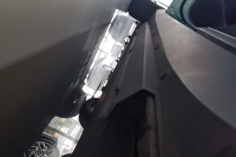 Used XPeng G3 2021 G3i 460N Left Side Sill