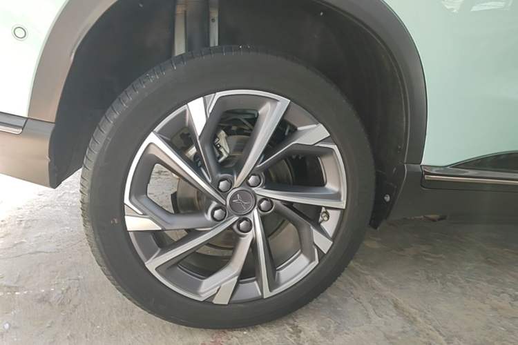 Used XPeng G3 2021 G3i 520N Right Rear Wheel Hub