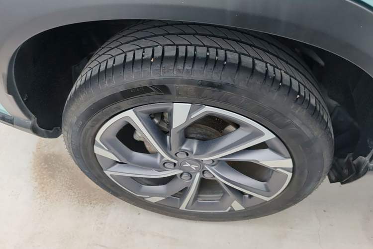 Used XPeng G3 2021 G3i 520N Right Rear Wheel Hub