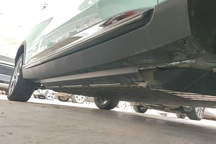 Used XPeng G3 2021 G3i 520N Right Side Sill