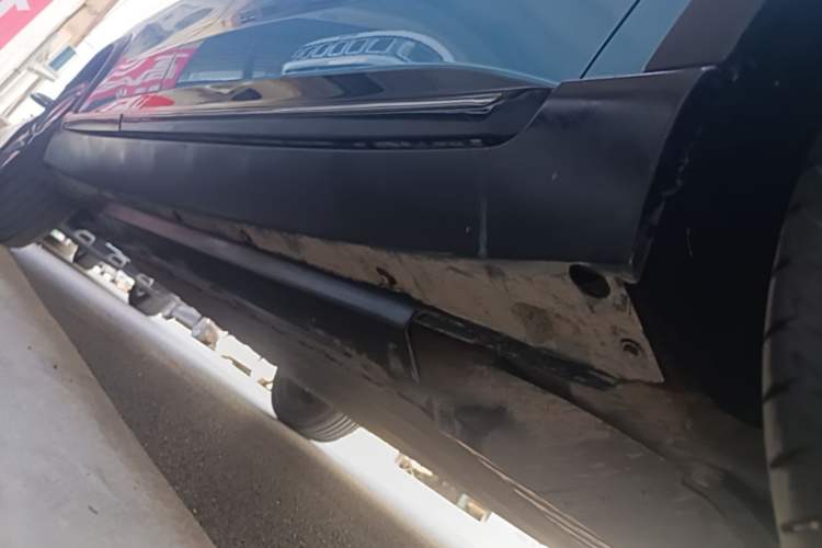 Used XPeng G3 2021 G3i 460G Right Side Sill