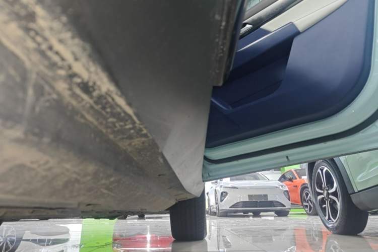 Used XPeng G3 2021 G3i 520N Right Side Sill