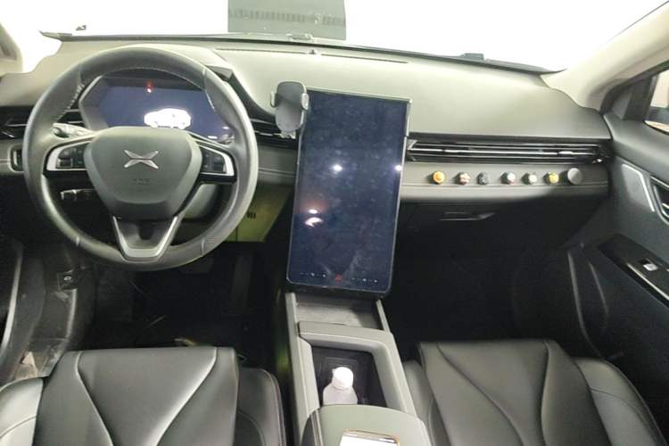 Used XPeng G3 2021 G3i 520G Center Console