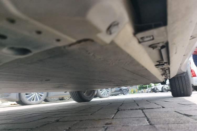 Used XPeng G3 2021 G3i 460N Chassis Front Left