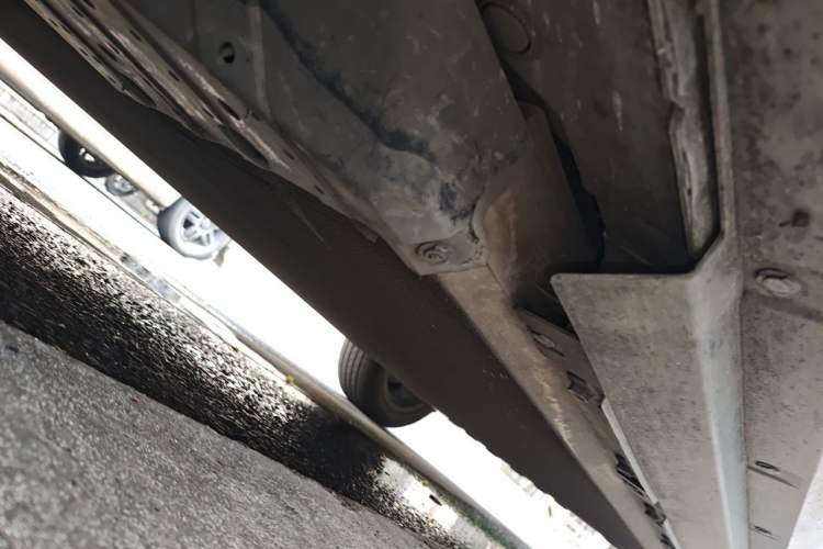 Used XPeng G3 2021 G3i 460N Chassis Front Left
