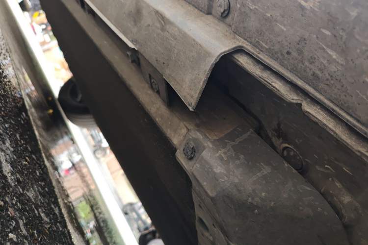 Used XPeng G3 2021 G3i 460N Chassis Front Right