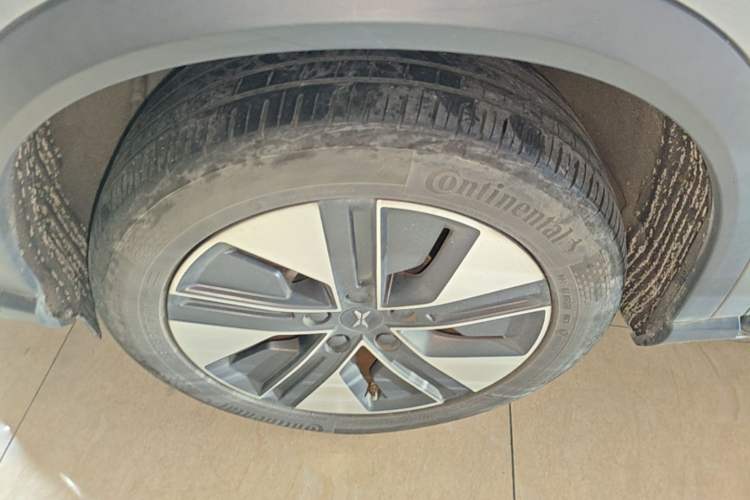 Used XPeng G3 2021 G3i 460N Left Front Wheel Hub