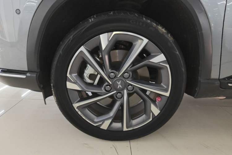 Used XPeng G3 2021 G3i 460N Left Front Wheel Hub