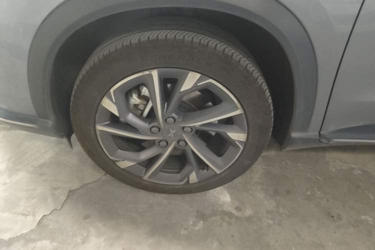 Used XPeng G3 2021 G3i 520G Left Front Wheel Hub