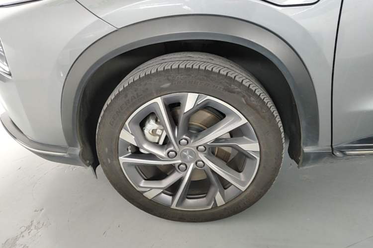 Used XPeng G3 2021 G3i 520G Left Front Wheel Hub
