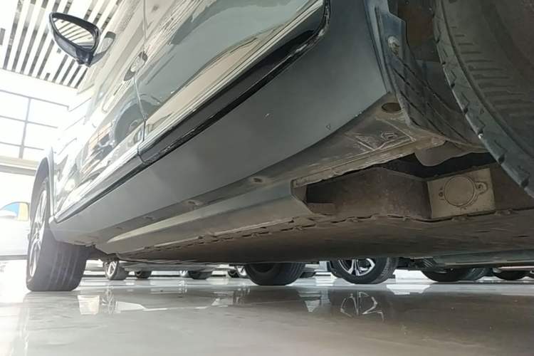 Used XPeng G3 2021 G3i 520N Left Side Sill