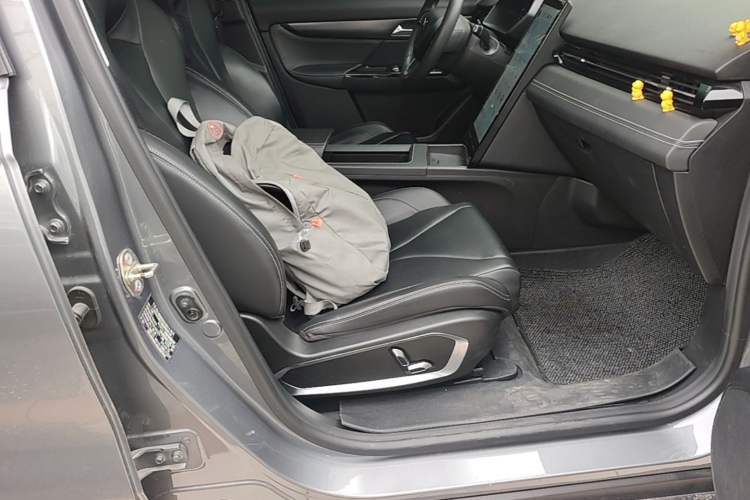 Used XPeng G3 2021 G3i 520N Right Front Seat