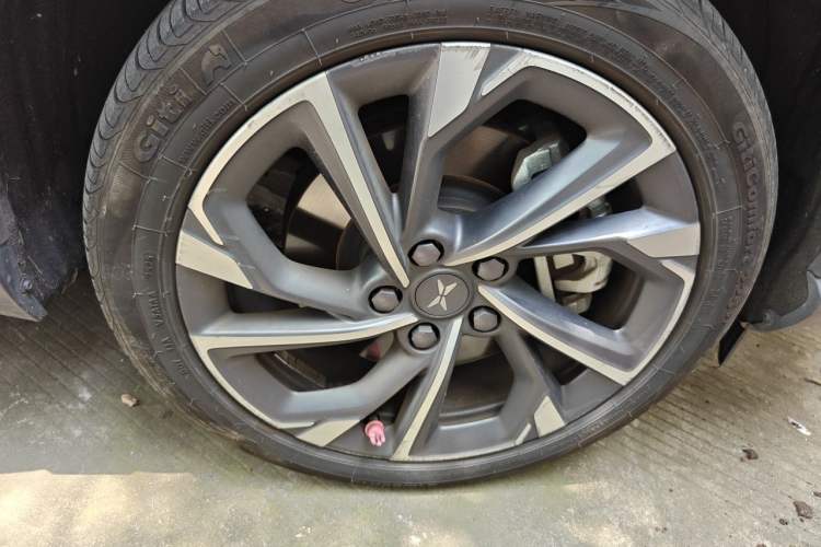 Used XPeng G3 2021 G3i 460N Right Front Wheel Hub