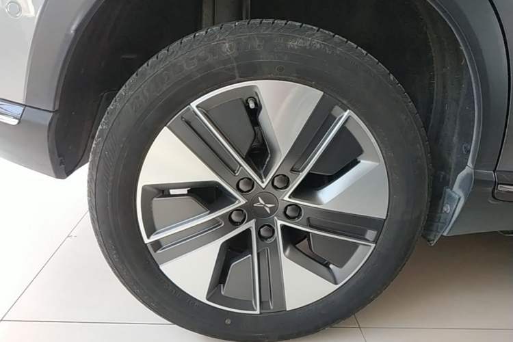 Used XPeng G3 2021 G3i 520N Right Rear Wheel Hub