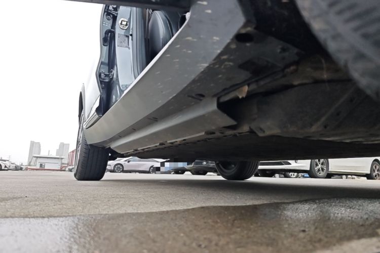 Used XPeng G3 2021 G3i 520N Right Side Sill