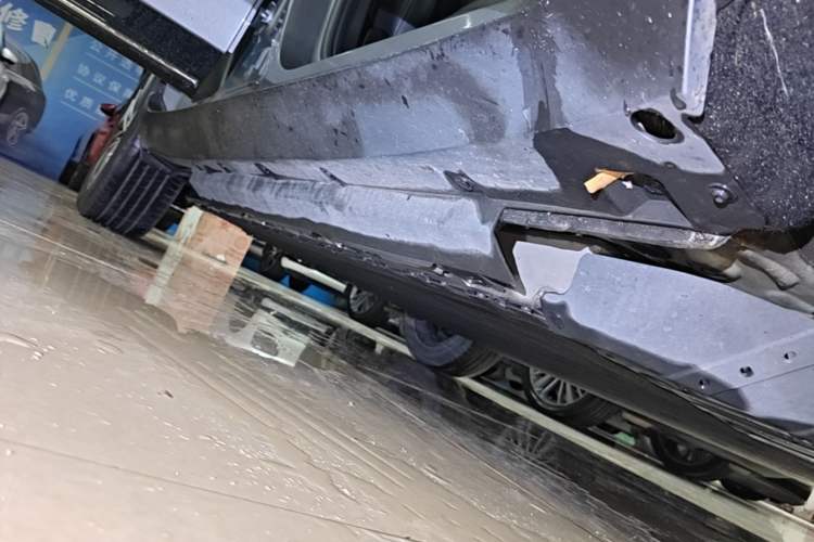 Used XPeng G3 2021 G3i 460G Right Side Sill