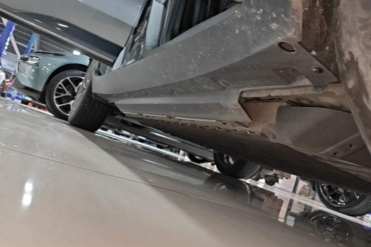 Used XPeng G3 2021 G3i 520G Right Side Sill