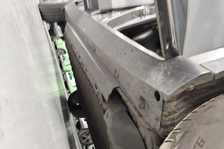 Used XPeng G3 2021 G3i 520G Right Side Sill