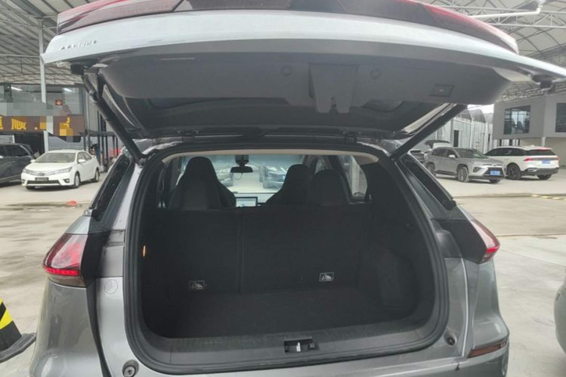 Used XPeng G3 2021 G3i 520G Trunk
